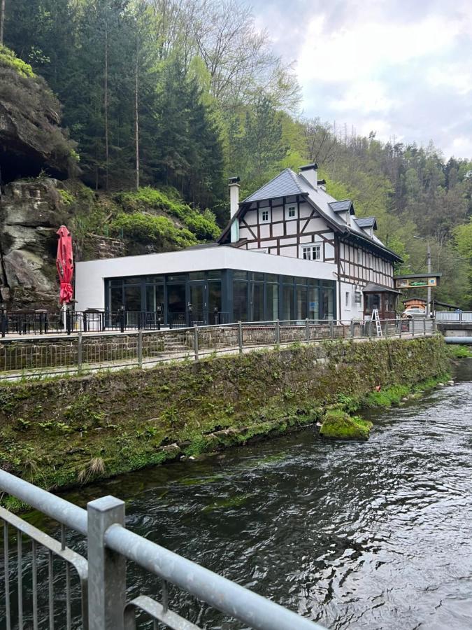 Pension Soutesky Hrensko Bagian luar foto